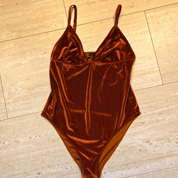 Urban Outfitters Tops - Urban Outfitters Trendy and Shiny Ribbed Bodysuit